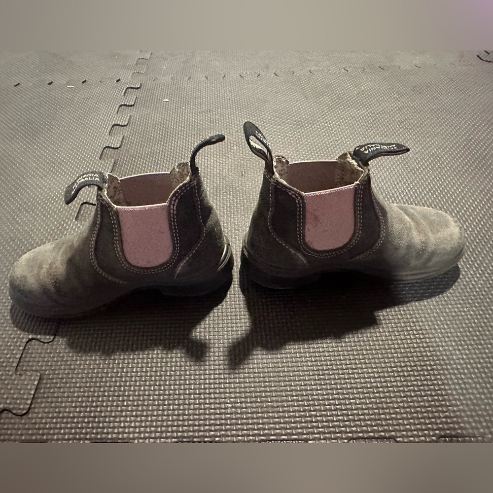 Girls Blundstone Purple Black Boots